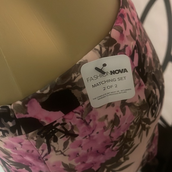 Fashion Nova set - Picture 3 of 3